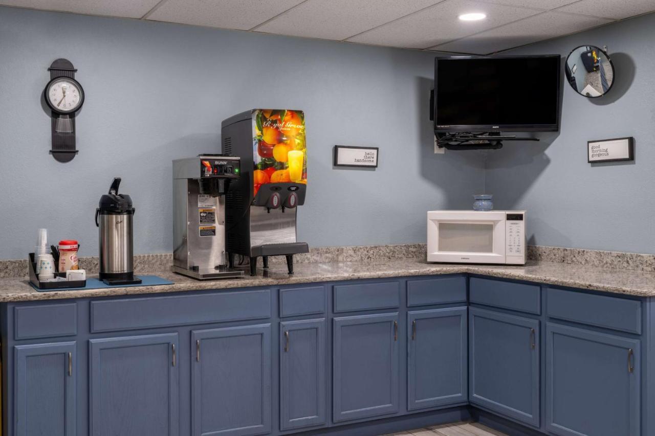 Super 8 By Wyndham Merrillville Exteriér fotografie